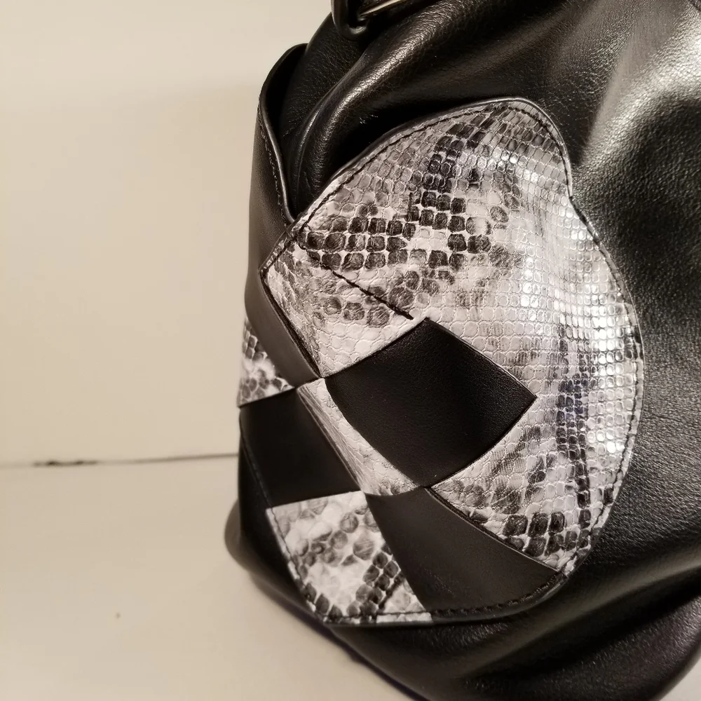 NWOT Betsey Johnson Shoulder Bag - Picture 11 of 12